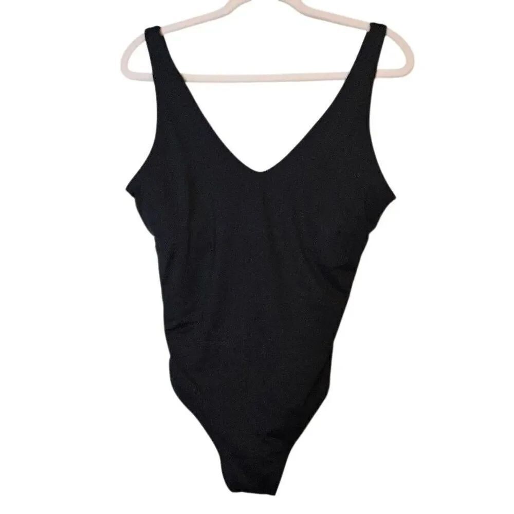 Athleta womens one piece swimsuit, black. Size L. #814